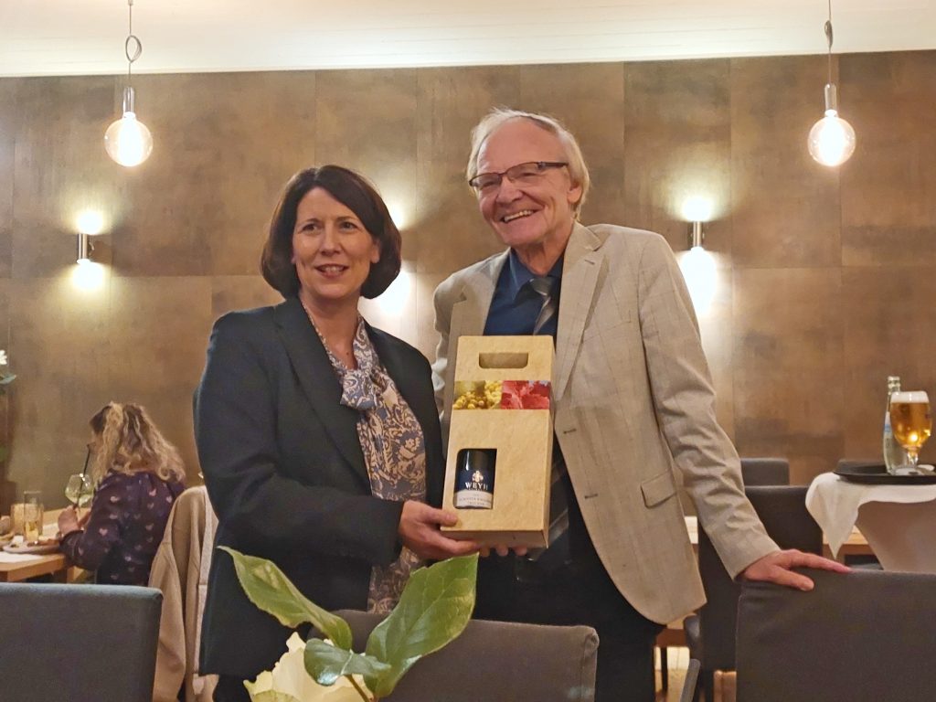 Daniela Schmitt (Ministerin für Wirtschaft, Verkehr, Landwirtschaft und Weinbau des Landes Rheinland-Pfalz), Herbert Speyerer (Fraktionsvorsitzender der FDP im Bendorfer Stadtrat)