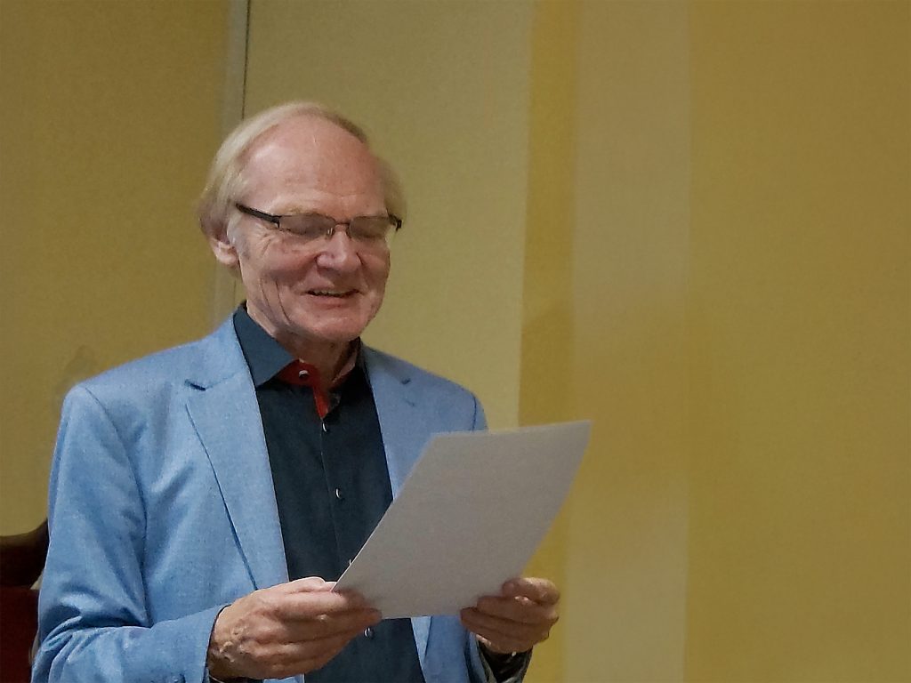 FDP-Fraktionsvorsitzender Herbert Speyerer beim Verlesen seiner Haushaltsrede am am 16. Dezember 2025 im Bendorfer Stadtrat 